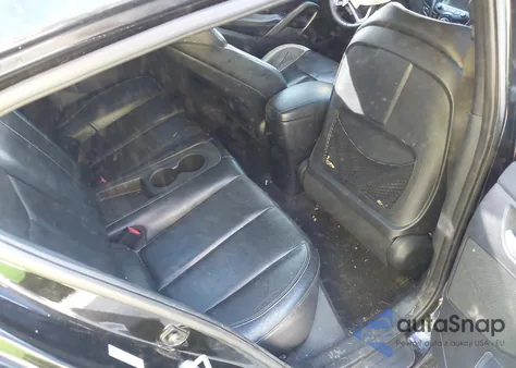 2013 Hyundai Veloster Turbo W/Black z USA, uszkodzony, nr VIN KMHTC6AE8DU153284